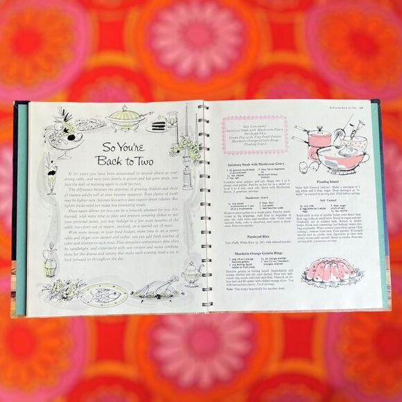 1964 Vintage Betty Crocker's New Dinner For Two Cookbook Golden Press First Ed - Picture 9 of 11